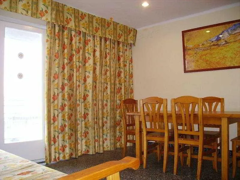 Rentalmar Goya Salou Otel